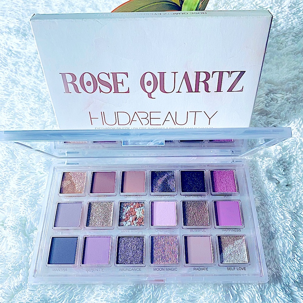 🚨RESTOCK🚨 HUDA BEAUTY ROSE QUARTZ PALETTE 🌹 🎨